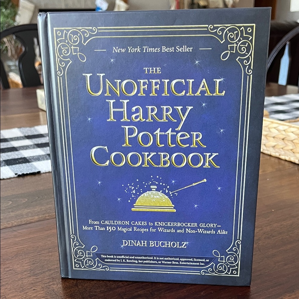 The Unofficial Harry Potter Cookbook - Black and Blue Edition